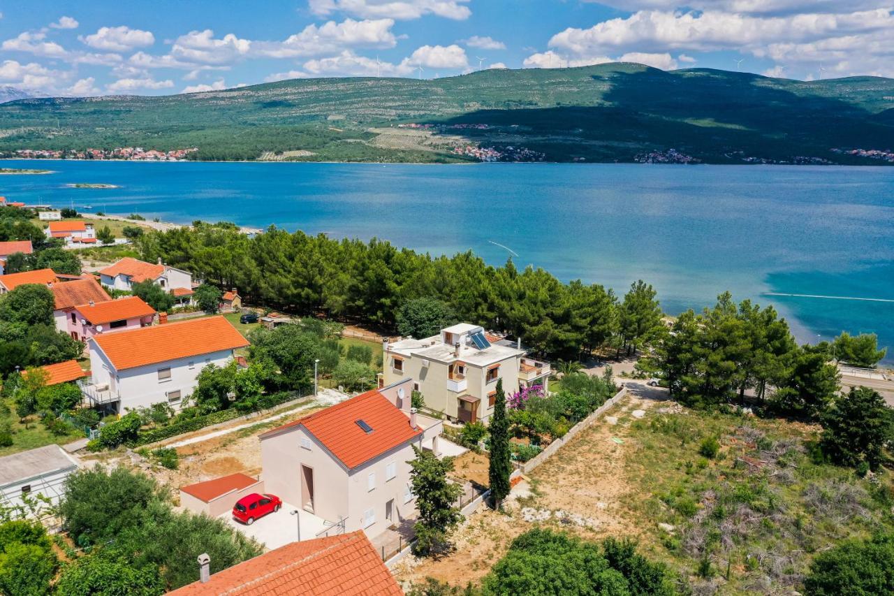 Apartmani Lelu Pridraga Экстерьер фото
