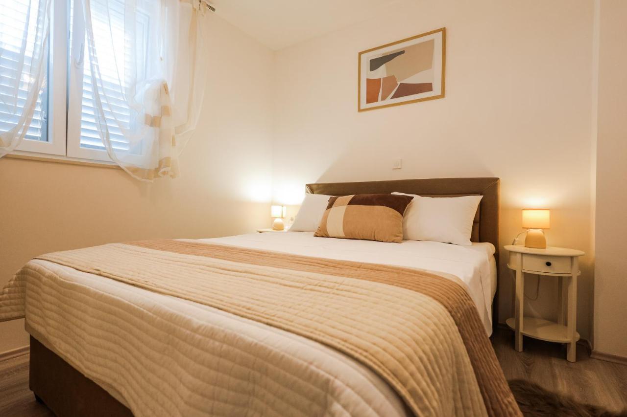 Apartmani Lelu Pridraga Экстерьер фото