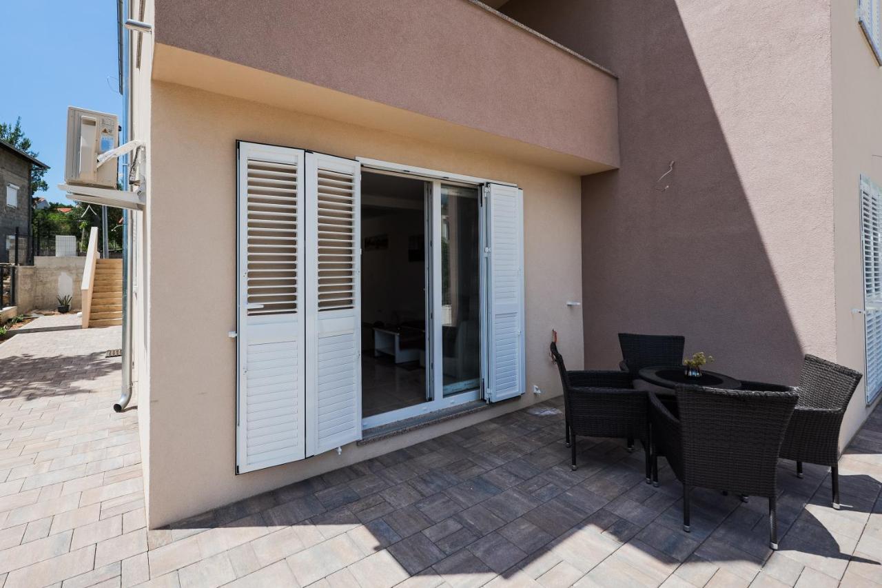 Apartmani Lelu Pridraga Экстерьер фото